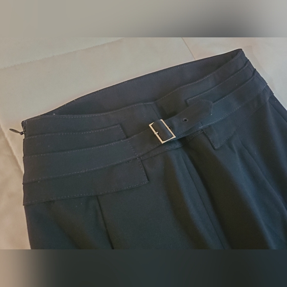 Express Pencil Skirt - Picture 4 of 9